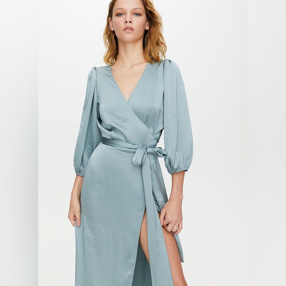 NWT Aritzia Little Moon Wrap Dress. Size M.
